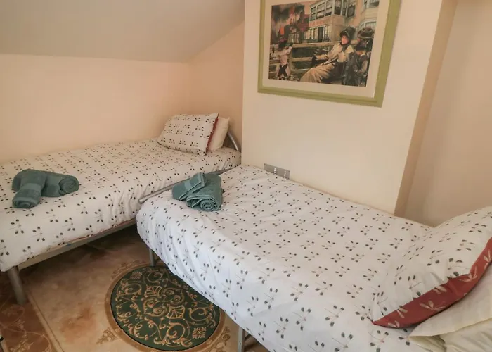 Dickie Hoy's Scarborough